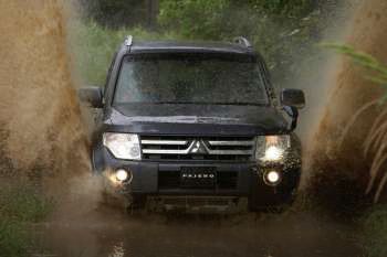 Mitsubishi Pajero LWB 3.2 DiD Invite