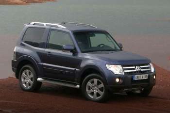 Mitsubishi Pajero SWB 3.2 DiD Instyle