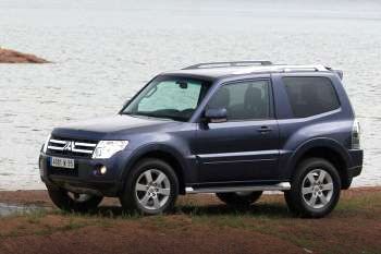 Mitsubishi Pajero SWB 3.2 DiD Intense