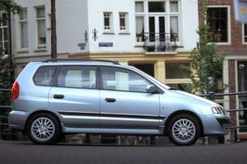 Mitsubishi Space Star 1.6 Invite Silver Pack