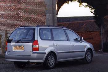 Mitsubishi Space Wagon 1999