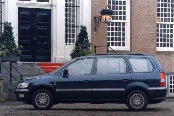 Mitsubishi Space Wagon 1999