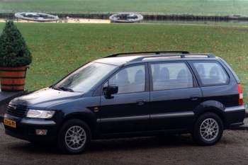 Mitsubishi Space Wagon 2.0 GLXi Base