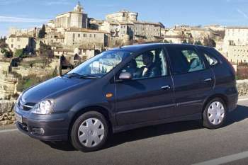 Nissan Almera Tino 1.8 Visia