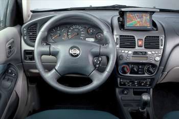 Nissan Almera 2000
