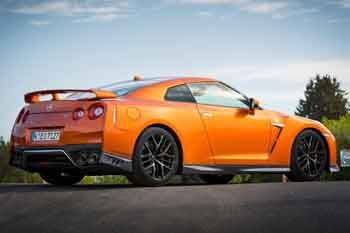 Nissan GT-R