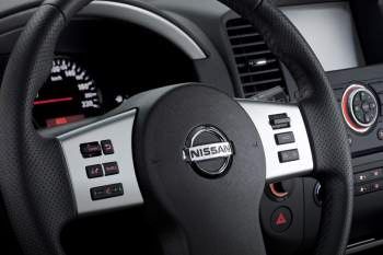 Nissan Pathfinder Van