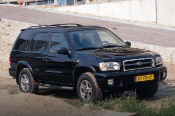 Nissan Pathfinder 3.3 V6