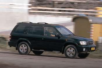 Nissan Pathfinder 2000