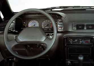 Nissan Prairie 1989