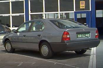 Nissan Primera 1990