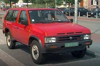 Nissan Terrano 1990