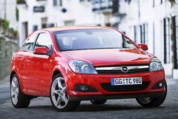 Opel Astra GTC 1.3 CDTi 90hp Cosmo