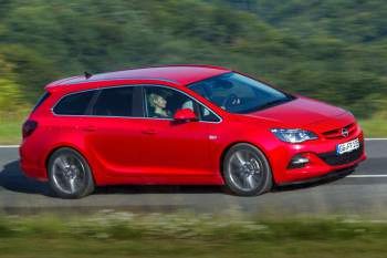 Opel Astra Sports Tourer Van 2.0 CDTI 165hp Design Edition