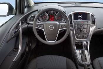 Opel Astra 2012