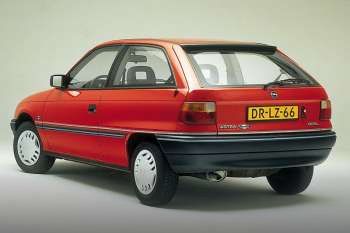 Opel Astra 1.6iS GT