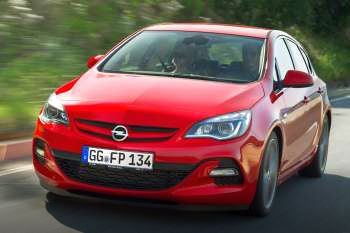 Opel Astra 1.6 Turbo Sport+
