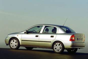 Opel Astra 1.8i-16V Club