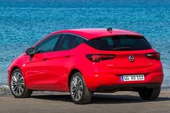 Opel Astra 2015