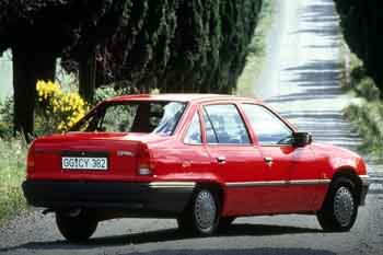 Opel Kadett 1.2 S LS