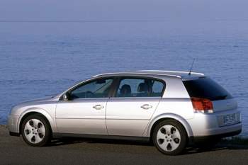 Opel Signum 2003