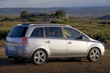 Opel Zafira 1.9 CDTi 120hp Essentia