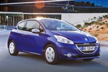 Peugeot 208 Allure 1.6 E-HDi 92hp