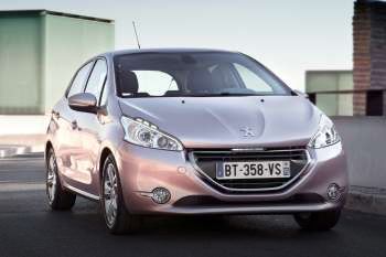 Peugeot 208 2012