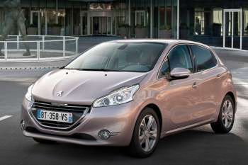 Peugeot 208 Blue Lease Executive 1.2 PureTech 82