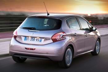 Peugeot 208 Blue Lease Executive 1.2 PureTech 82