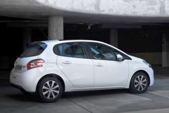 Peugeot 208 Blue Lease Executive 1.2 PureTech 82