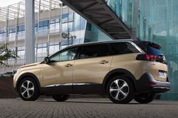 Peugeot 5008 Blue Lease Executive 1.2 PureTech 130