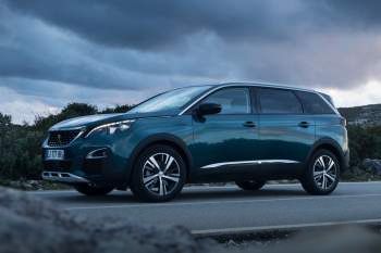 Peugeot 5008 Blue Lease Executive 1.2 PureTech 130