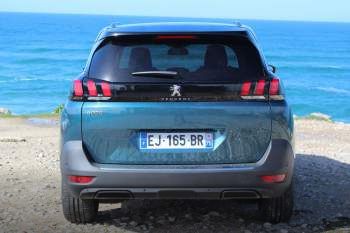 Peugeot 5008 Blue Lease Executive 1.2 PureTech 130