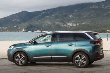 Peugeot 5008 Blue Lease Executive 1.2 PureTech 130