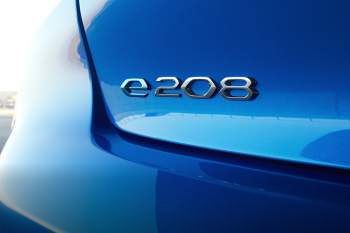 Peugeot E-208 GT EV 50kWh 136