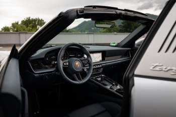 Porsche 911 Targa 4S Heritage Edition