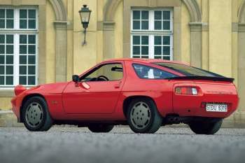 Porsche 928 S