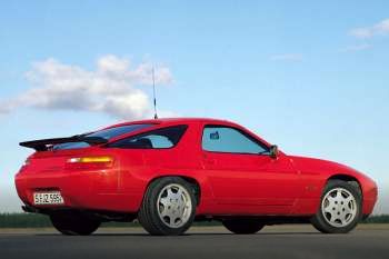 Porsche 928 S4