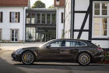 Porsche Panamera Turbo S Sport Turismo