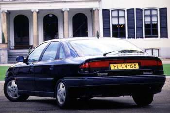 Renault Safrane 1995