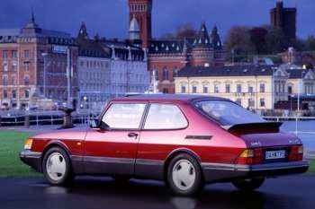 Saab 900i 16