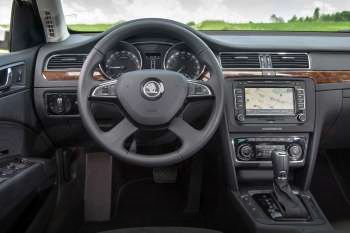 Skoda Superb Combi 2.0 TDI 140hp Greentech Active Businessline