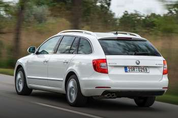 Skoda Superb Combi 2.0 TDI 140hp Greentech Ambition Businessl.