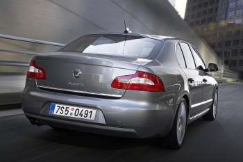 Skoda Superb 2.0 TDI 140hp Elegance Businessline