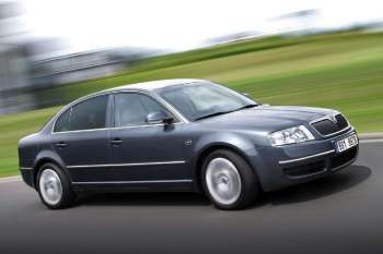 Skoda Superb 2.8 V6 30V Comfort