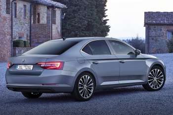 Skoda Superb 2.0 TDI 150hp Greentech Ambition Business