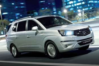 Ssangyong Rodius 2014