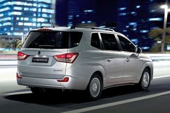 Ssangyong Rodius 2014