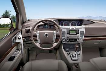 Ssangyong Rodius 2014